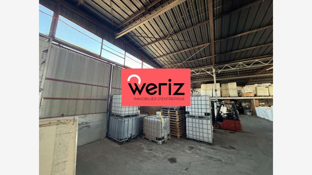 A louer bâtiment 900m² à Vitrolles ZI Estroublans 