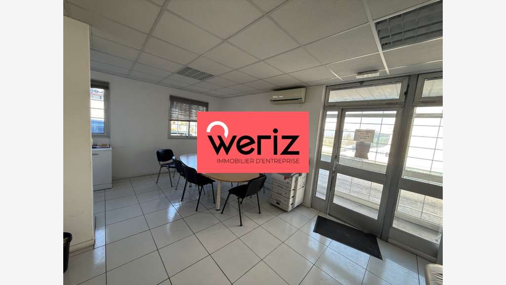 A louer bâtiment 900m² à Vitrolles ZI Estroublans 