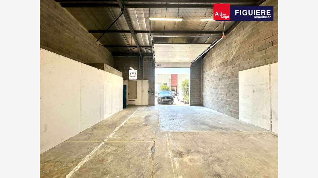 Local d'activités 86m² à louer ZI des Estroublans