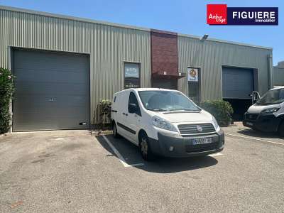 Local d'activités 86m² à louer ZI des Estroublans