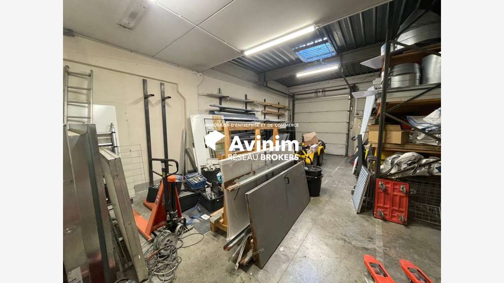 Locaux d’activités 360m² à louer ZA Vitrolles