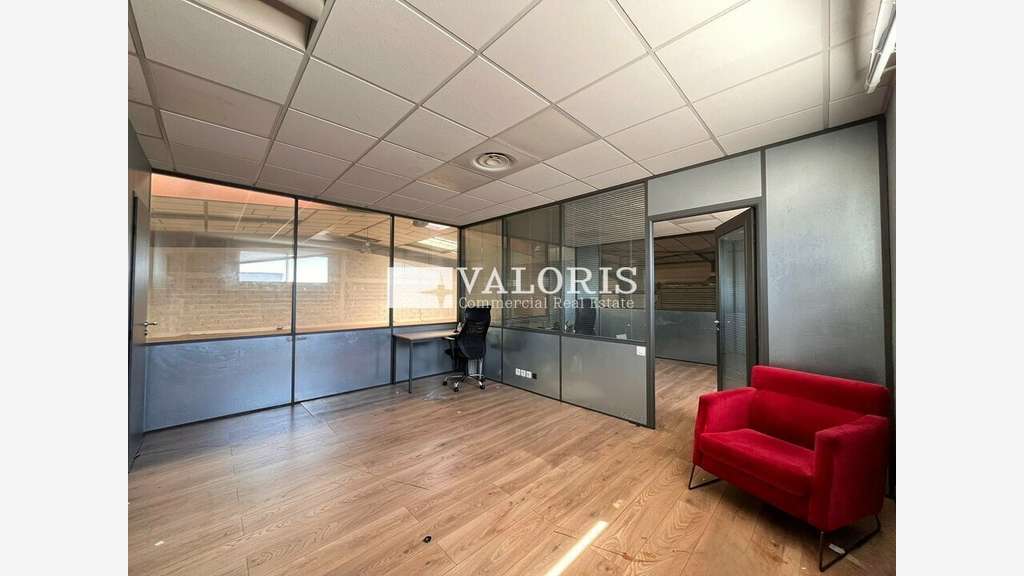 Atelier/stockage 526m² à louer ZI des Estroublans