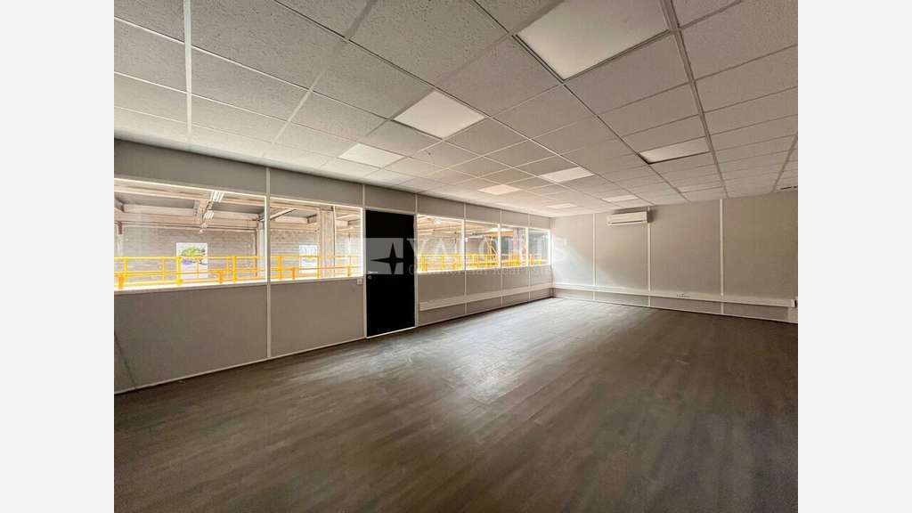 Locaux à partir de 817m² à louer ZI de Vitrolles