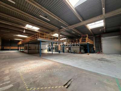 Locaux à partir de 817m² à louer ZI de Vitrolles