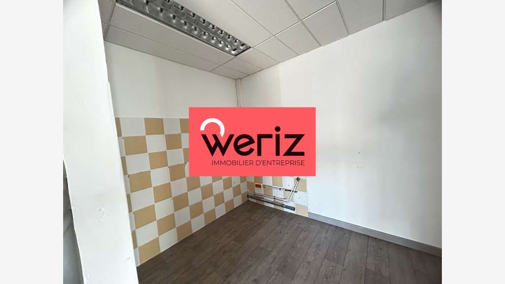 Locaux d'activité - entrepôt de 100 m² non divisib
