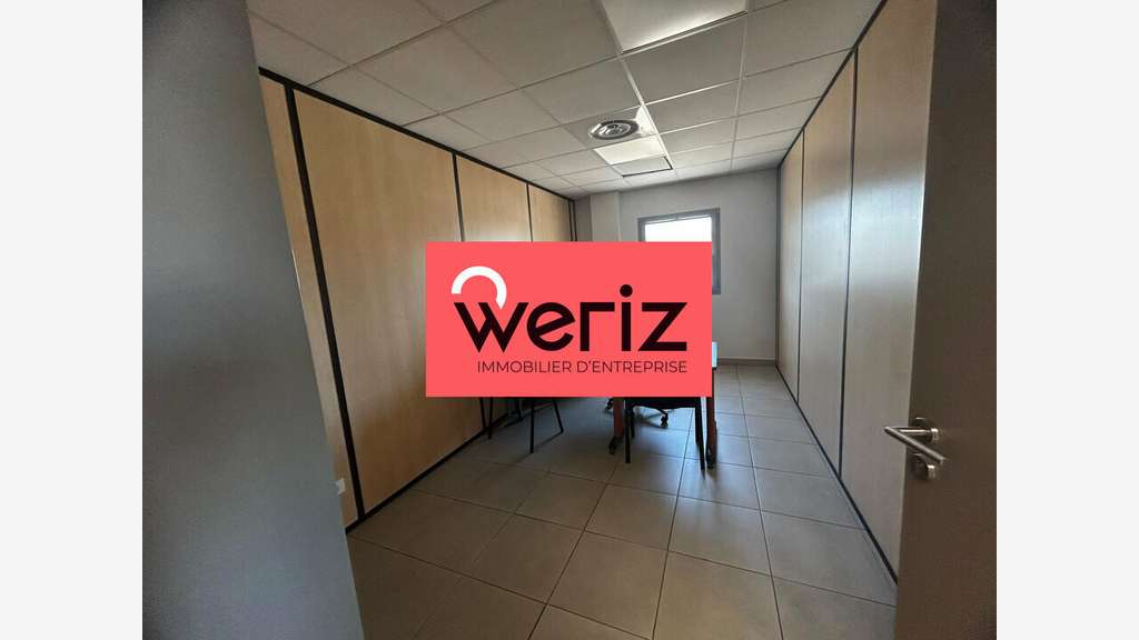 A louer local activité 1365m² Vitrolles empl strat