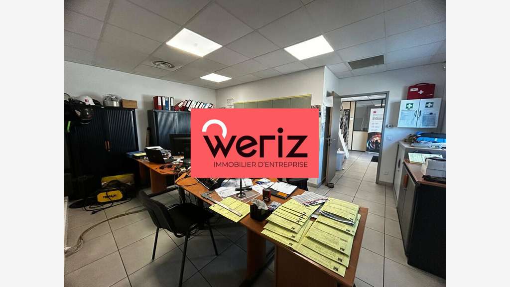 A louer local activité 1365m² Vitrolles empl strat
