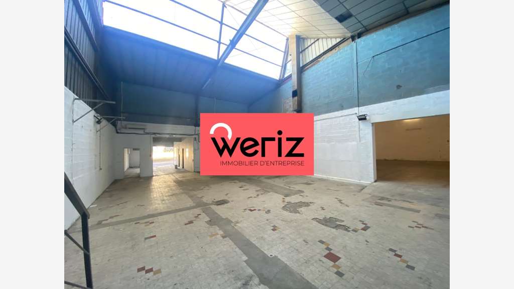 A louer local d'activité 682m² sécurisé Vitrolles