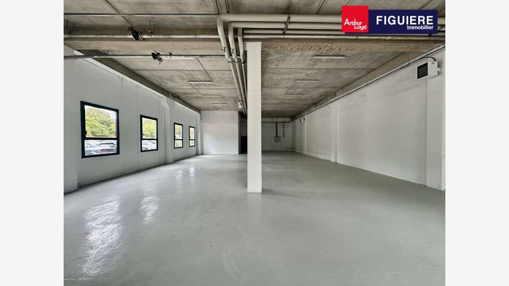 Local d'activités bureaux 240m² à louer Vitrolles