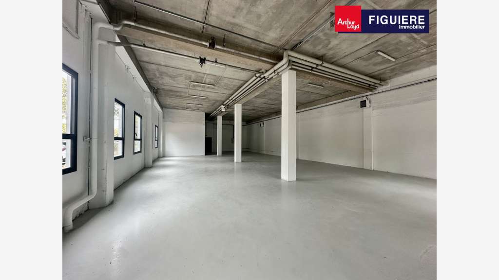 Local d'activités bureaux 240m² à louer Vitrolles