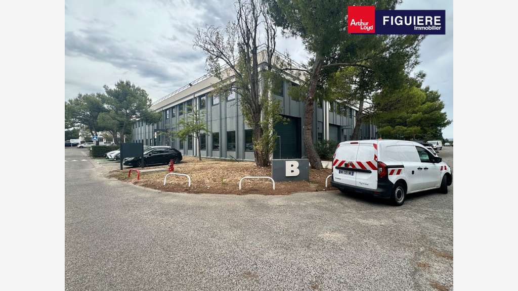 Local d'activités bureaux 240m² à louer Vitrolles