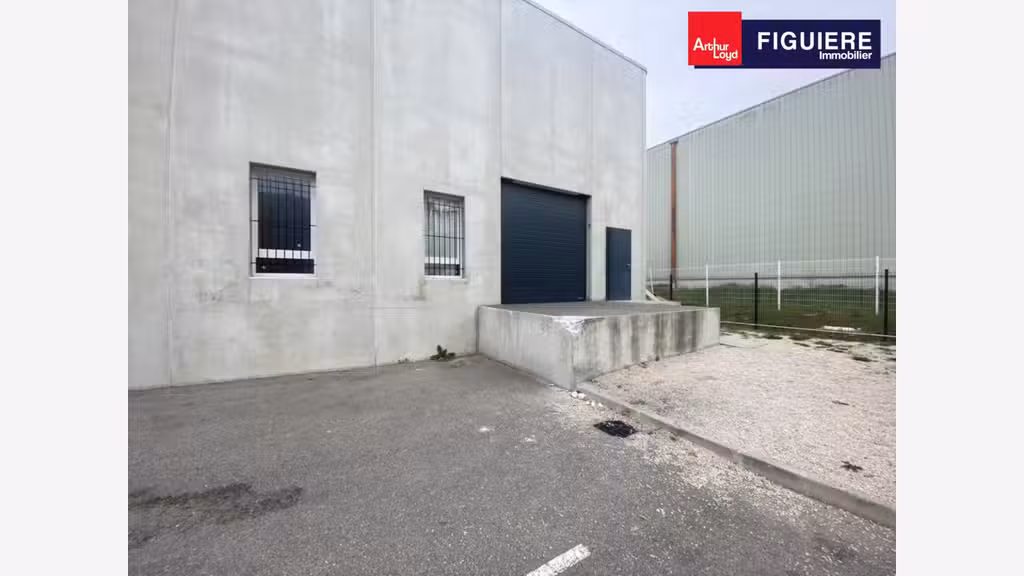 Rare local avec quai à louer sur la ZI de l'Anjoly