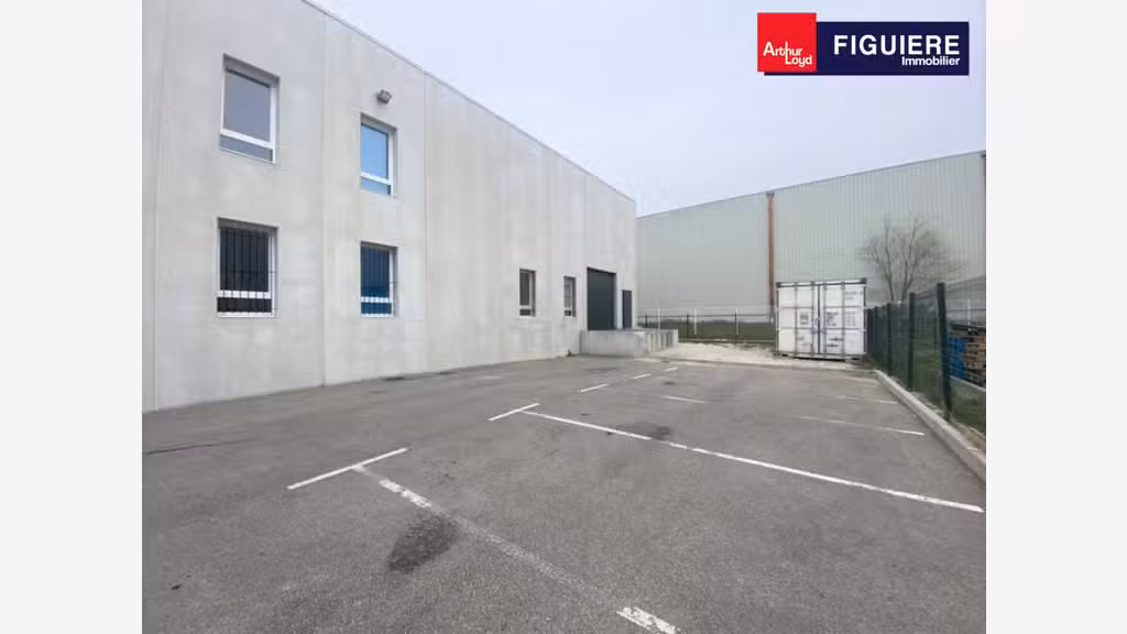 Rare local avec quai à louer sur la ZI de l'Anjoly