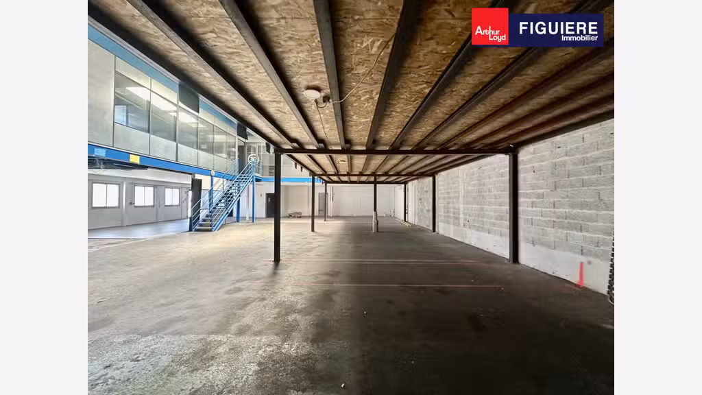Locaux d'activités à LOUER sur VITROLLES.