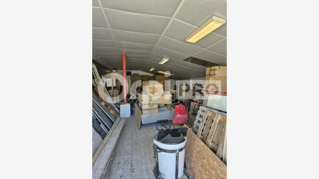 Local d'activité 200m² à louer à Vitry-le-François