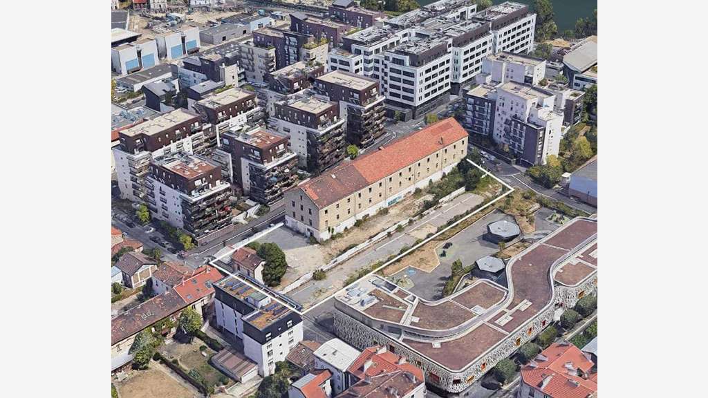 A louer ateliers à partir de 250m² à Vitry/Seine