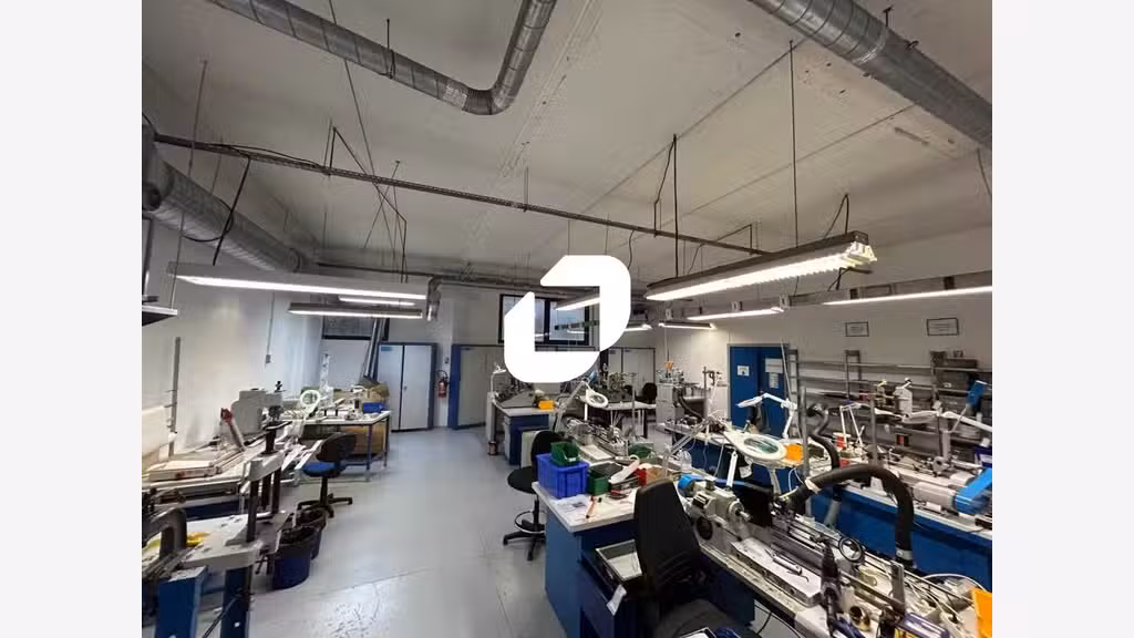 A louer Local d'activité 600m² Vitry sur seine