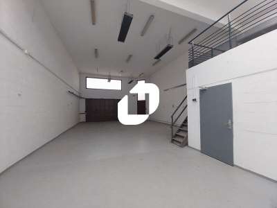 Location Locaux d'activités - Entrepôts à Voisins-le-Bretonneux