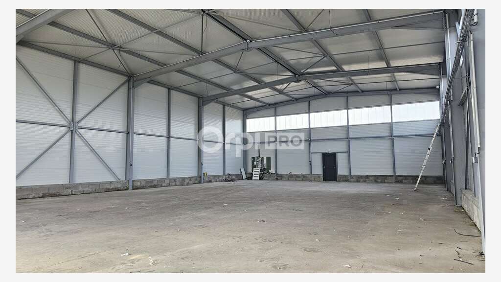 A louer entrepôt de 375m² à Volgelsheim