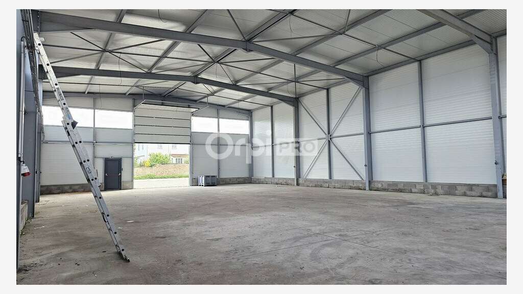 A louer entrepôt de 375m² à Volgelsheim