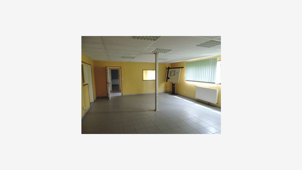 Local d'activités à vendre ou à louer – 600 m² – p