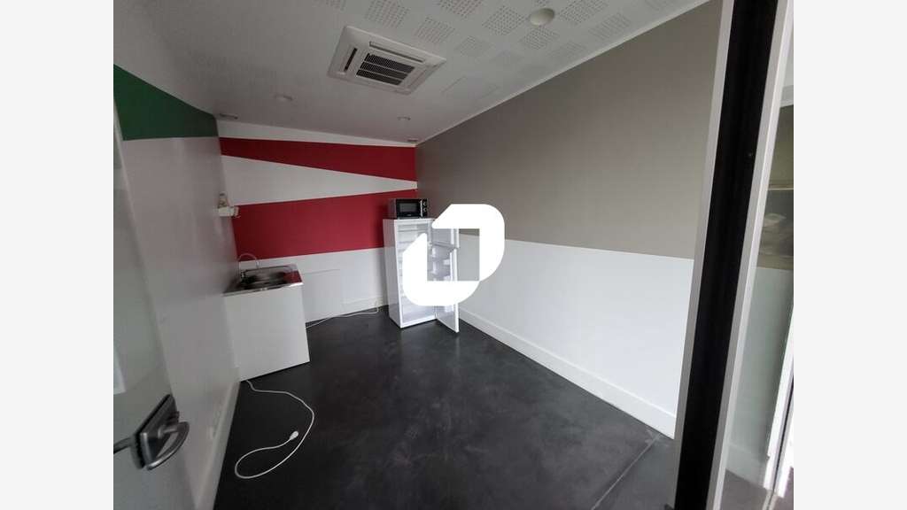 A louer Local d'activité 1058m² Wasquehal