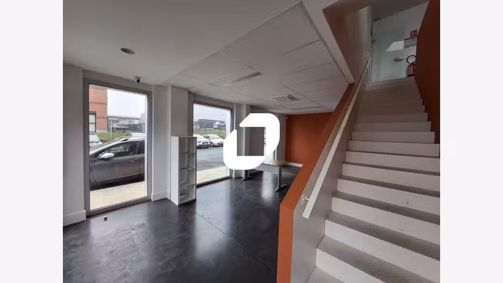 A louer Local d'activité 1058m² Wasquehal