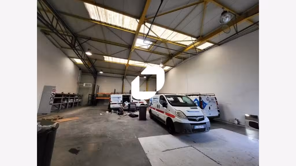 A louer Local d'activité 1058m² Wasquehal
