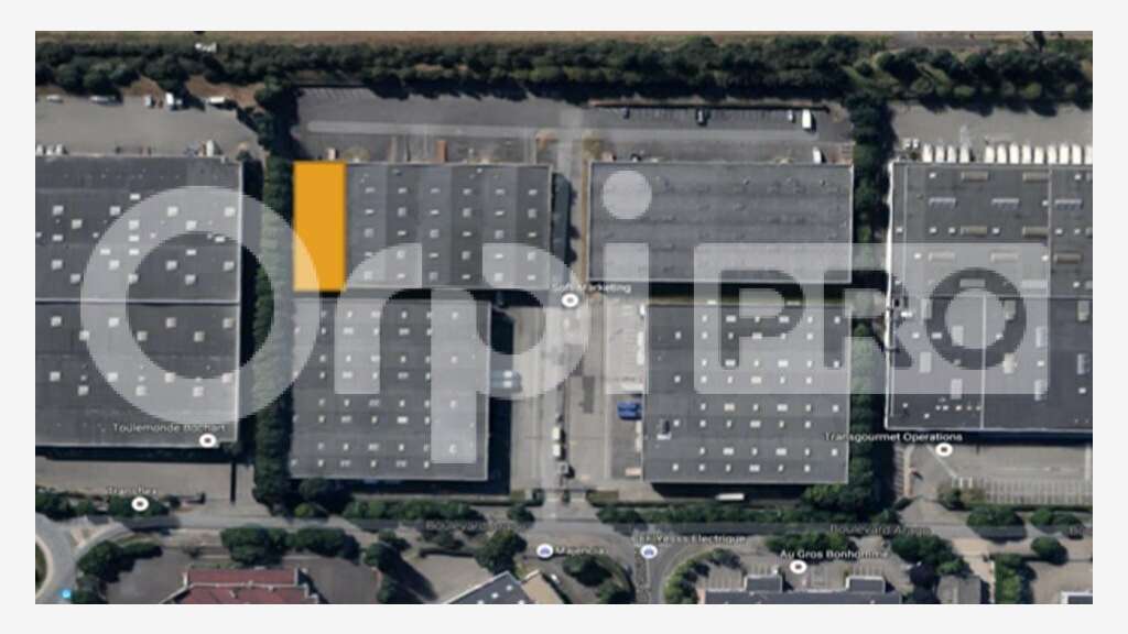 Entrepôt 1351m² à louer à Wissous