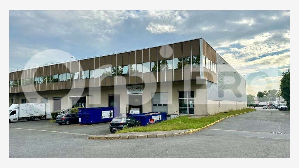 À LOUER - ENTREPÔT - WISSOUS