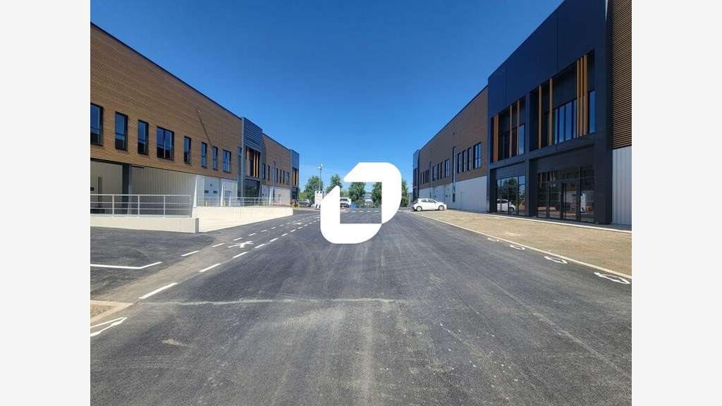 A louer Local d'activité 690m² Wissous