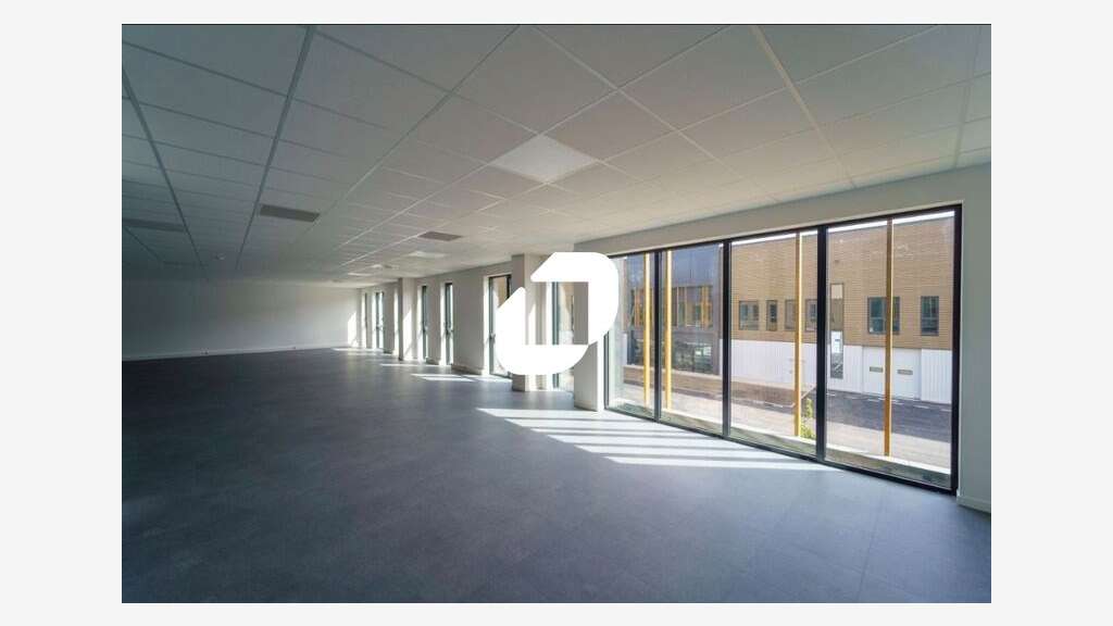A louer Local d'activité 1937m² Wissous