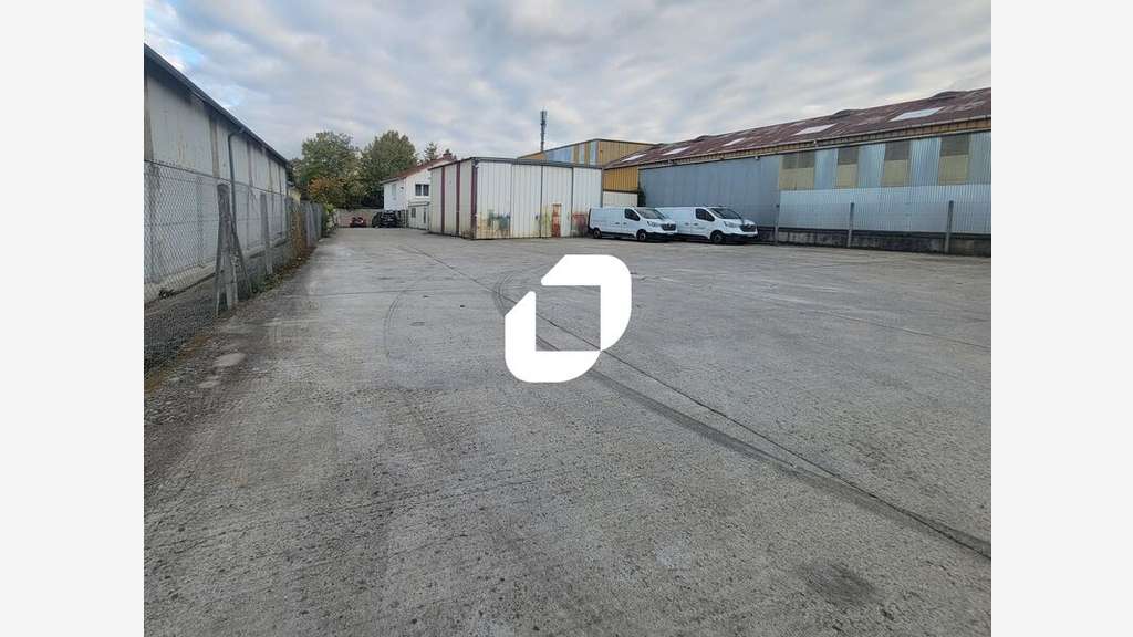 A louer Local d'activité 290m² Wissous