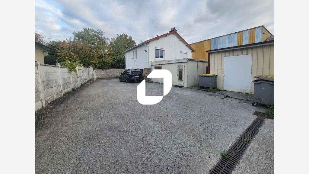 A louer Local d'activité 290m² Wissous