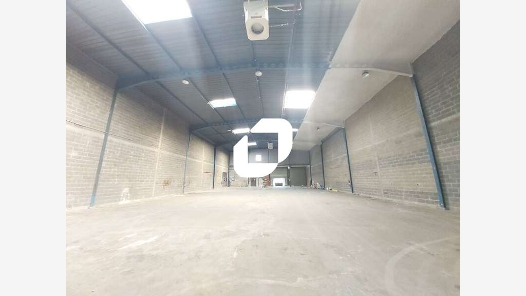 A louer Local d'activité 1351m² Wissous