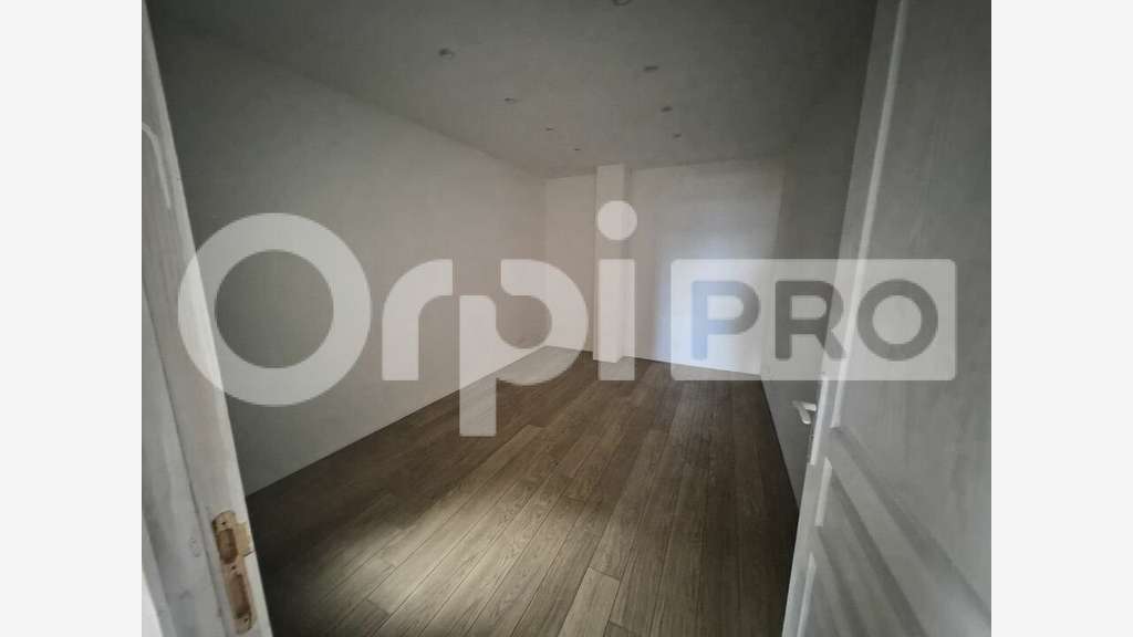 Local d'activité 200m² à louer à Witry-lès-Reims