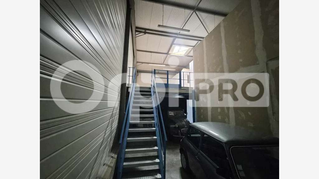 Local d'activité 200m² à louer à Witry-lès-Reims
