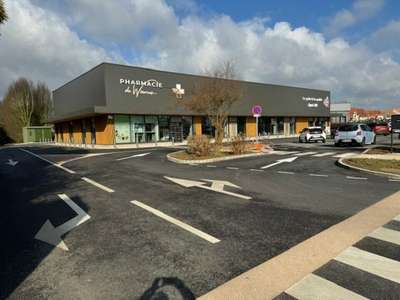 Local d'activité 200m² à louer à Wizernes (62)