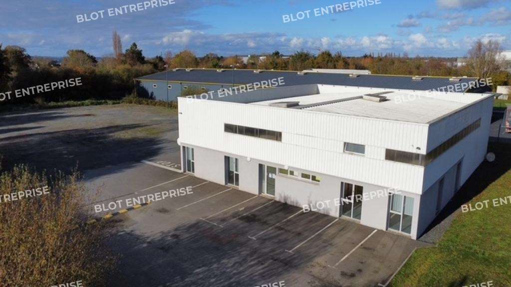 A louer local d'activités de 450m² à Yffiniac