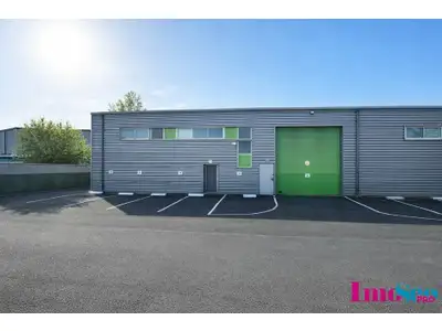 Location Locaux d'activités - Entrepôts à Yvrac