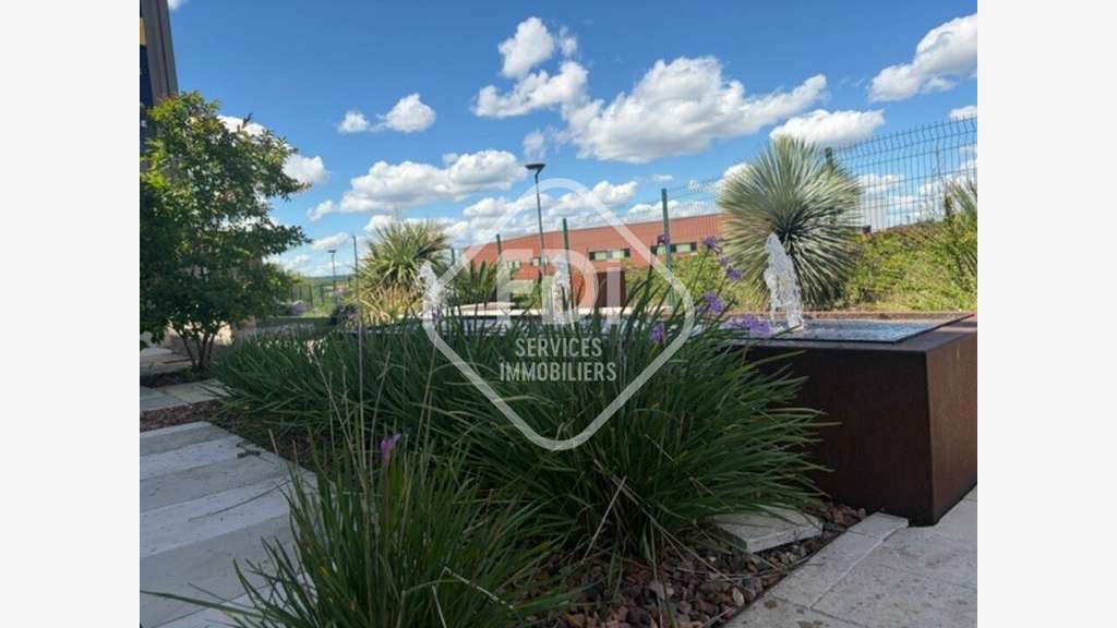 Bâtiment 500m² à louer à Montpellier Ouest