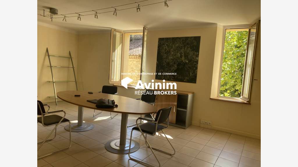 A louer local d’activité 155m² à Fayence village