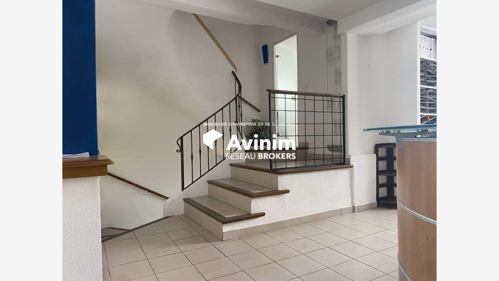 A louer local d’activité 155m² à Fayence village