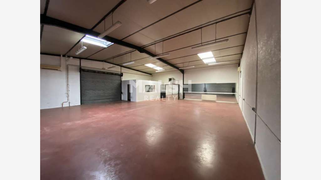 Local d'activité bureaux de 400m² à louer à Genay