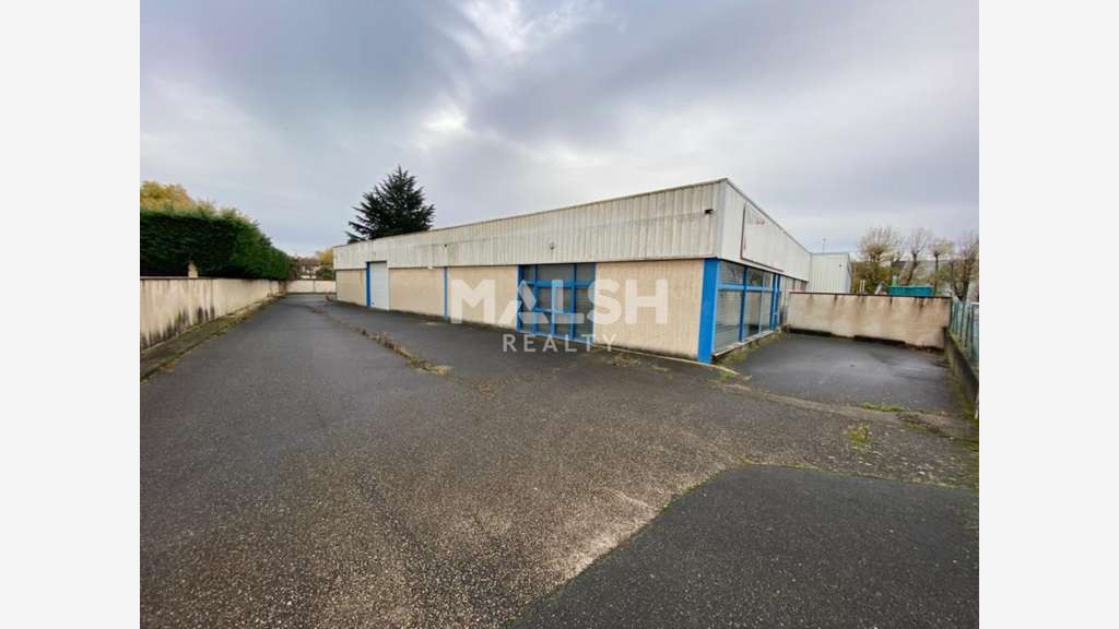 Local d'activité bureaux de 400m² à louer à Genay