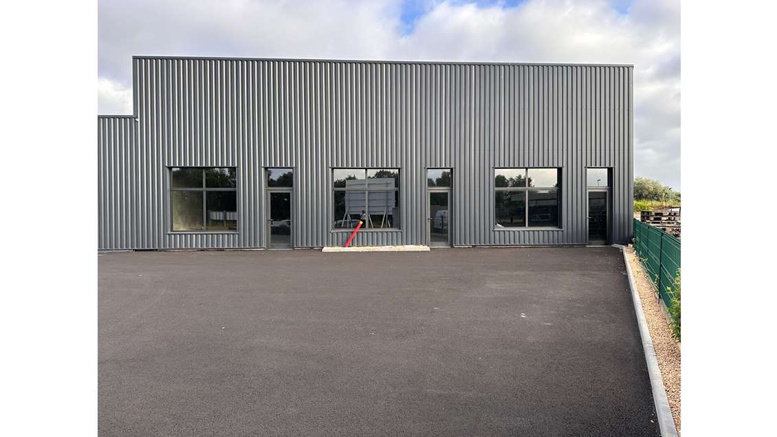 A louer local d'activité 460m² à Hillion RN12 