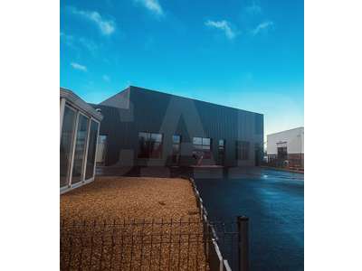 Location Locaux d'activités - Entrepôts à Hillion