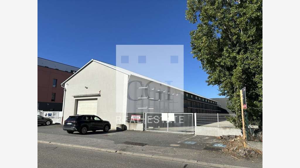 Local d'activité 521m² à louer à Chassieu 
