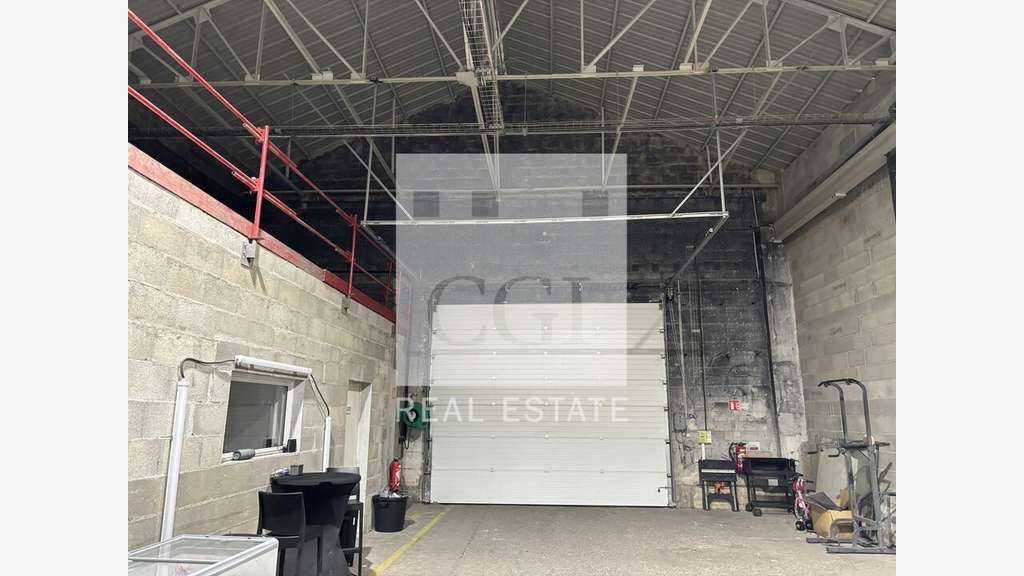 Local d'activité 521m² à louer à Chassieu 