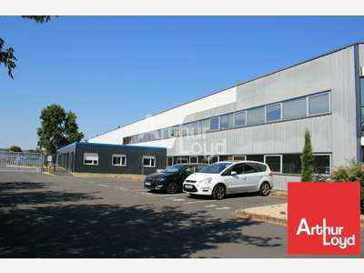 Local d'activité industriel 8252m² à Châtellerault